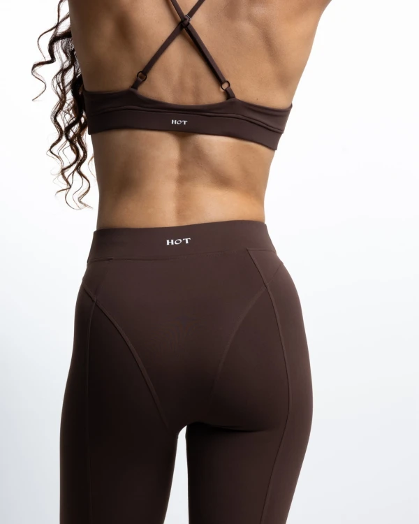 legginsy damskie do pilatesu brązowe dopasowane z przeszyciami modelującymi sylwetkę