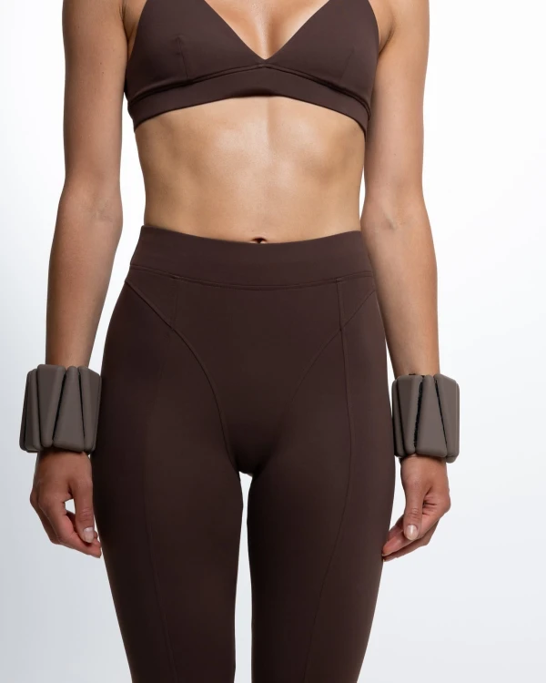 legginsy sportowe brązowe wysoki stan detal szwów modelujących brzuch i biodra